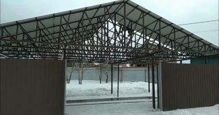 Двускатные навесы из профнастила Новосибирск, цена от 1795 руб.